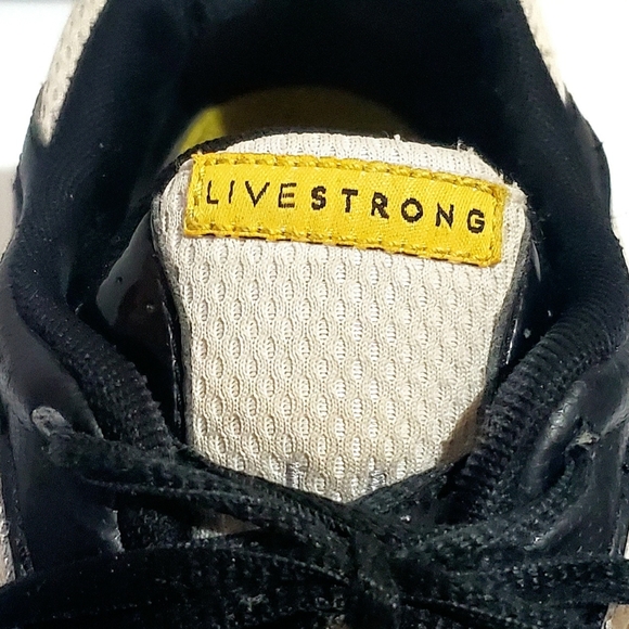 NIKE SHOX "LIVE STRONG" EDITION ATHLETIC SHOES. MENS Sz:10. GREAT CONDITION! - Picture 5 of 11